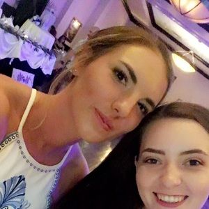 Meet your Posher, Crystal